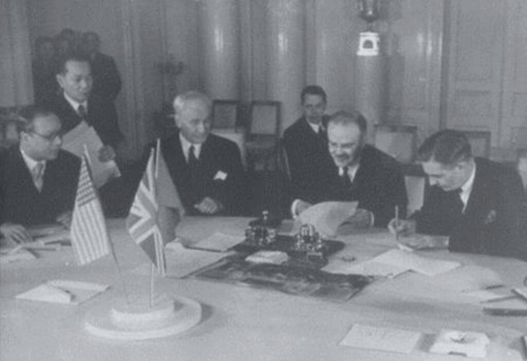 Shared Histories, Distinct Memories A comparison of Chinese and Russian official media discourses on World War II